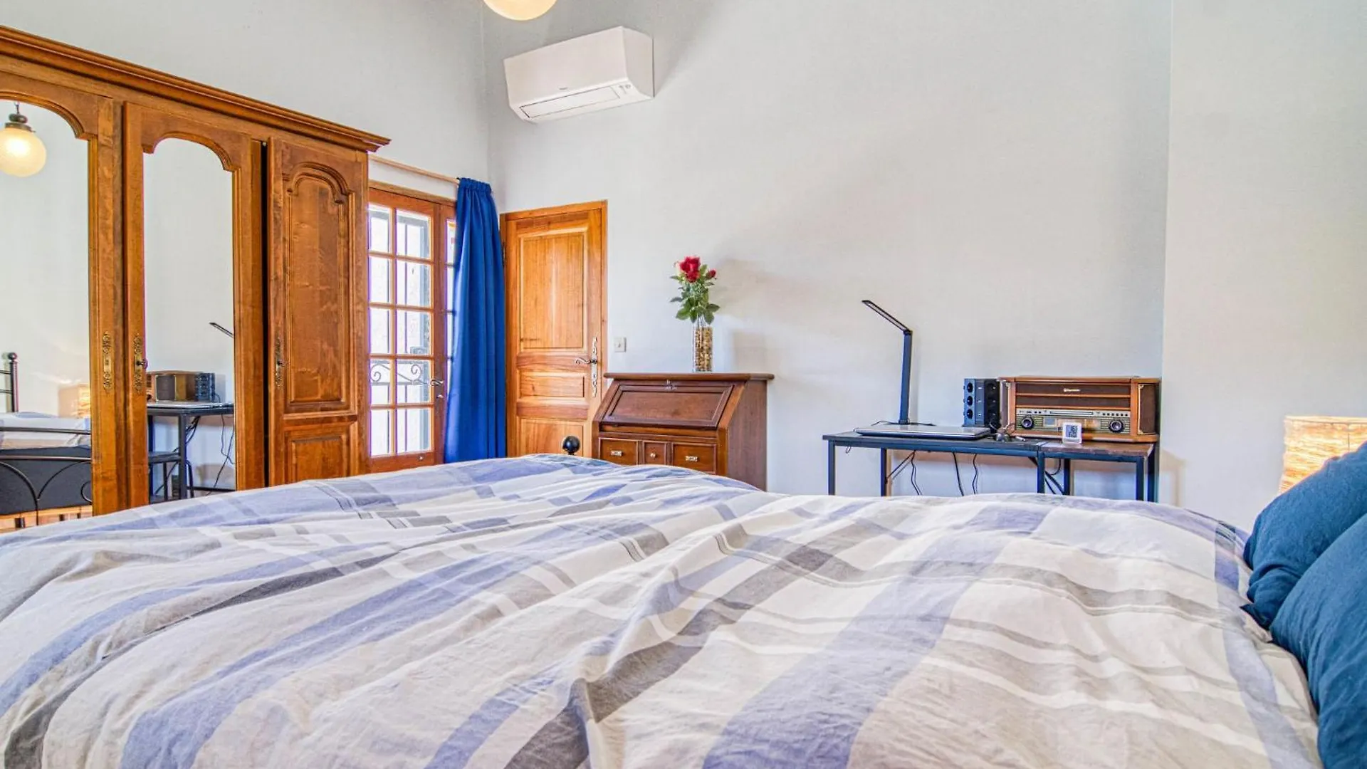 Holiday Home La Maison Aux Volets Bleus By Interhome Entrecasteaux