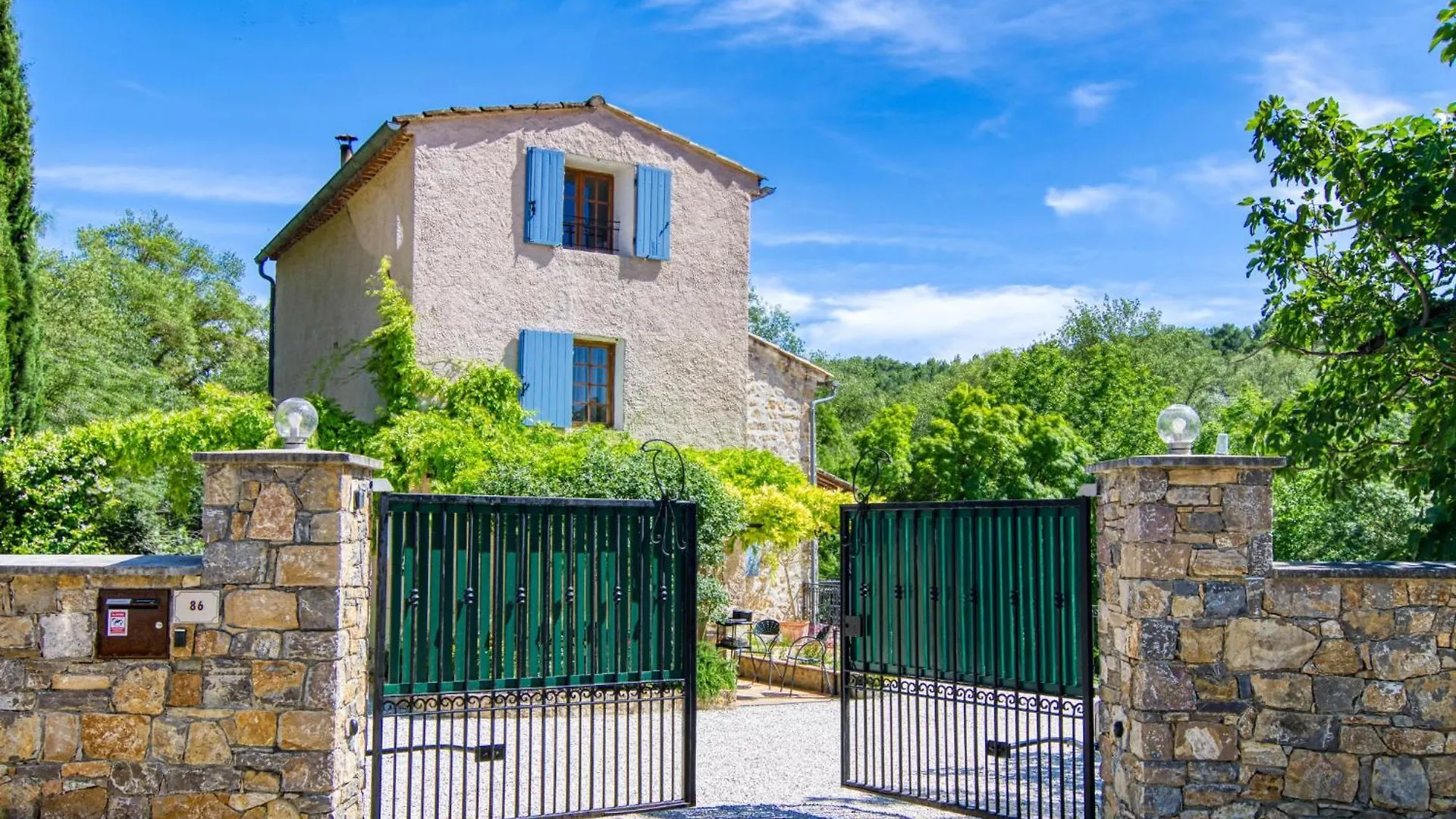Holiday Home La Maison Aux Volets Bleus By Interhome Entrecasteaux