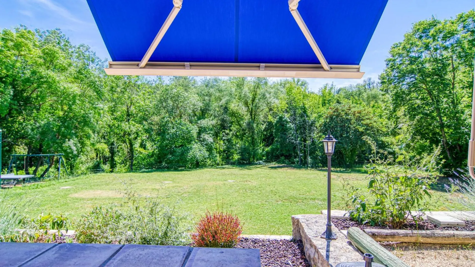 Holiday Home La Maison Aux Volets Bleus By Interhome Entrecasteaux France