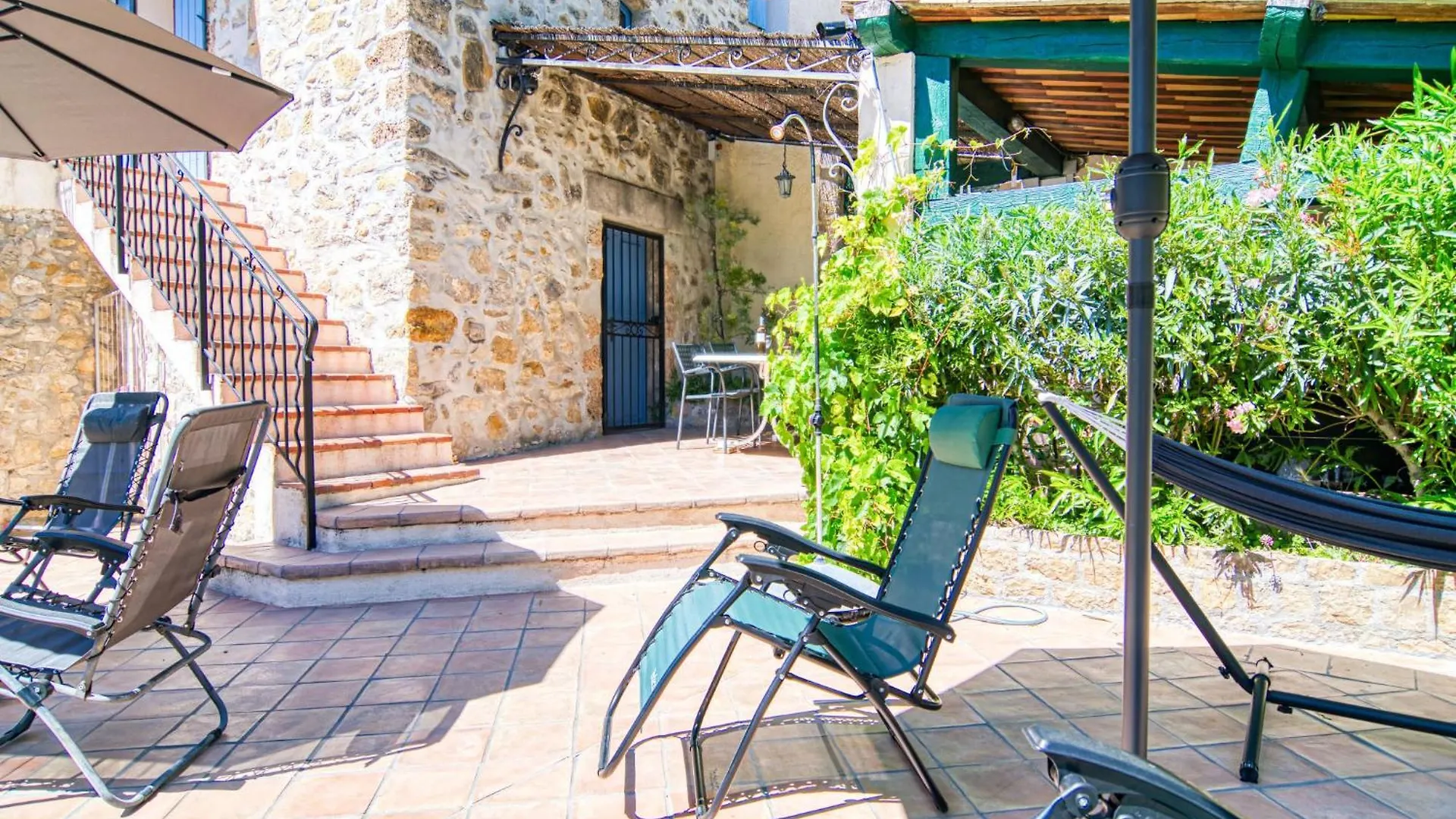 Holiday Home La Maison Aux Volets Bleus By Interhome Entrecasteaux