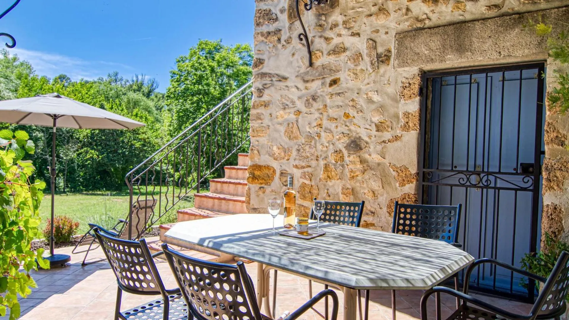 Holiday Home La Maison Aux Volets Bleus By Interhome Entrecasteaux 0*,