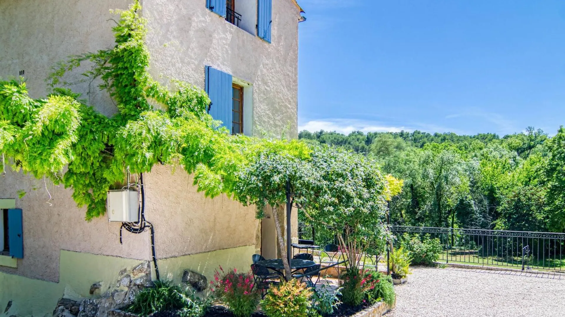 Holiday Home La Maison Aux Volets Bleus By Interhome Entrecasteaux France