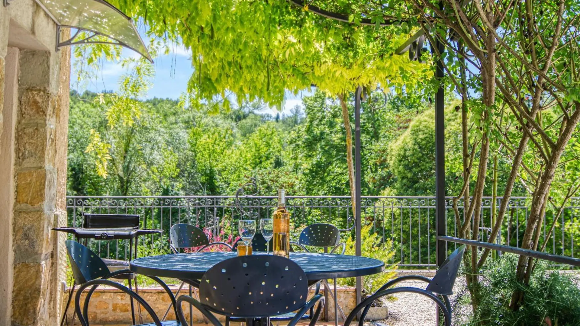 Holiday Home La Maison Aux Volets Bleus By Interhome Entrecasteaux